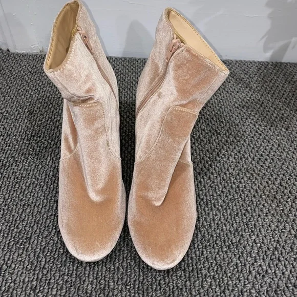 Velvet boots - Picture 2 of 4